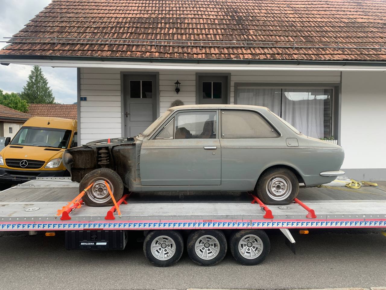 [Image: AEU86 AE86 - Corolla KE10 in the Alps]