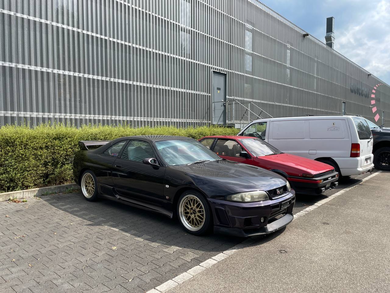 [Image: AEU86 AE86 - JDM BCNR33 in the Alps]