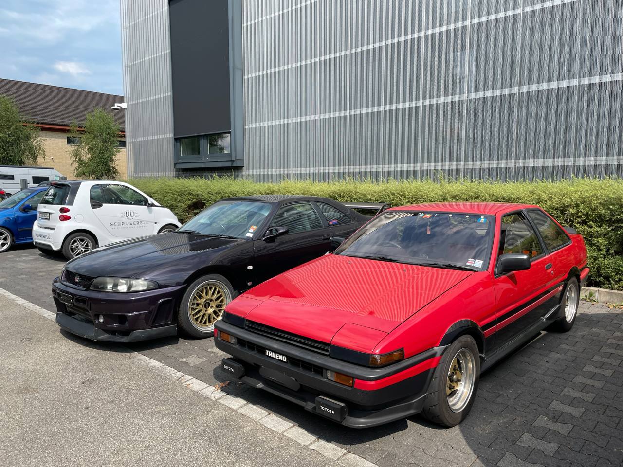 [Image: AEU86 AE86 - JDM BCNR33 in the Alps]